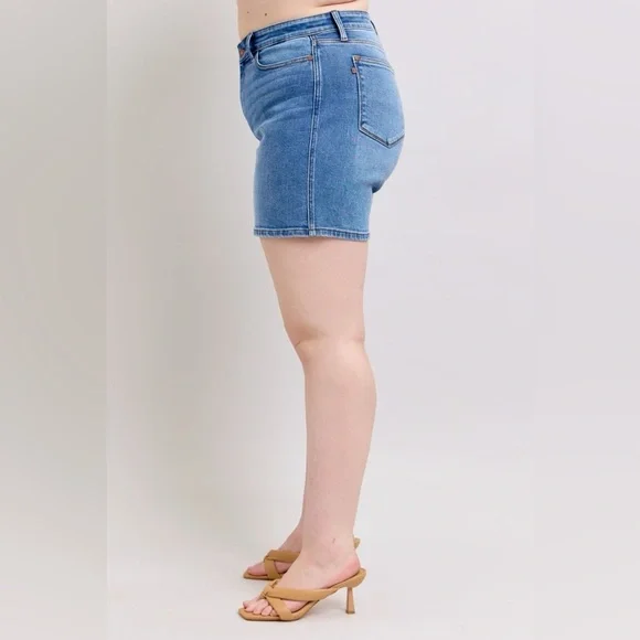 Judy Blue 2 Button Denim Shorts with Pockets Plus Size Classic Blue Denim Shorts - Picture 14 of 15